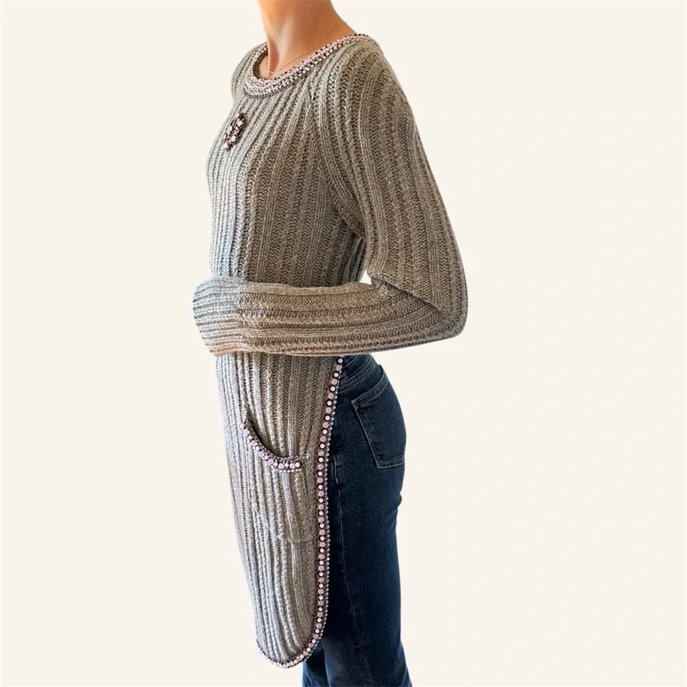 CHANEL Beaded Camellia Cashmere Apron Sweater🌸